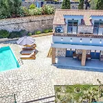Βίλα Irini Ξηροκάστελλο