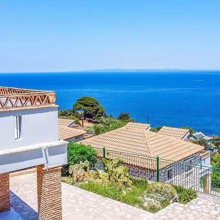 Irini Villa Xirokástellon