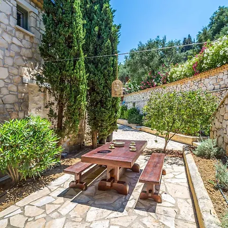 Irini Ξηροκάστελλο